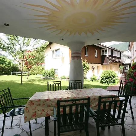 Gaestehaus Katharina 斯拉德明