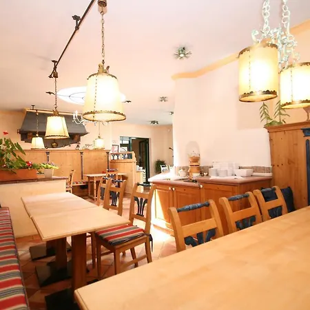 بيت ضيافة Gaestehaus Katharina 3*
