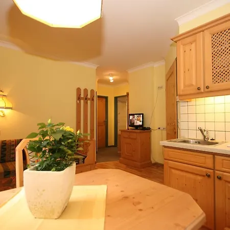 بيت ضيافة Gaestehaus Katharina 3*